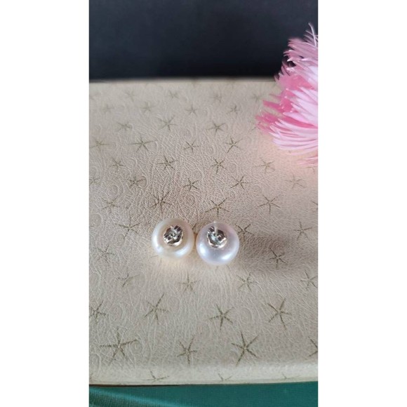 925 Pearl Stud Earrings - Picture 7 of 10